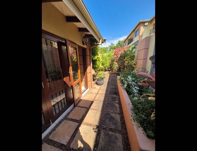 3 BEDROOM TOWNHOUSE FOR SALE IN UVONGO